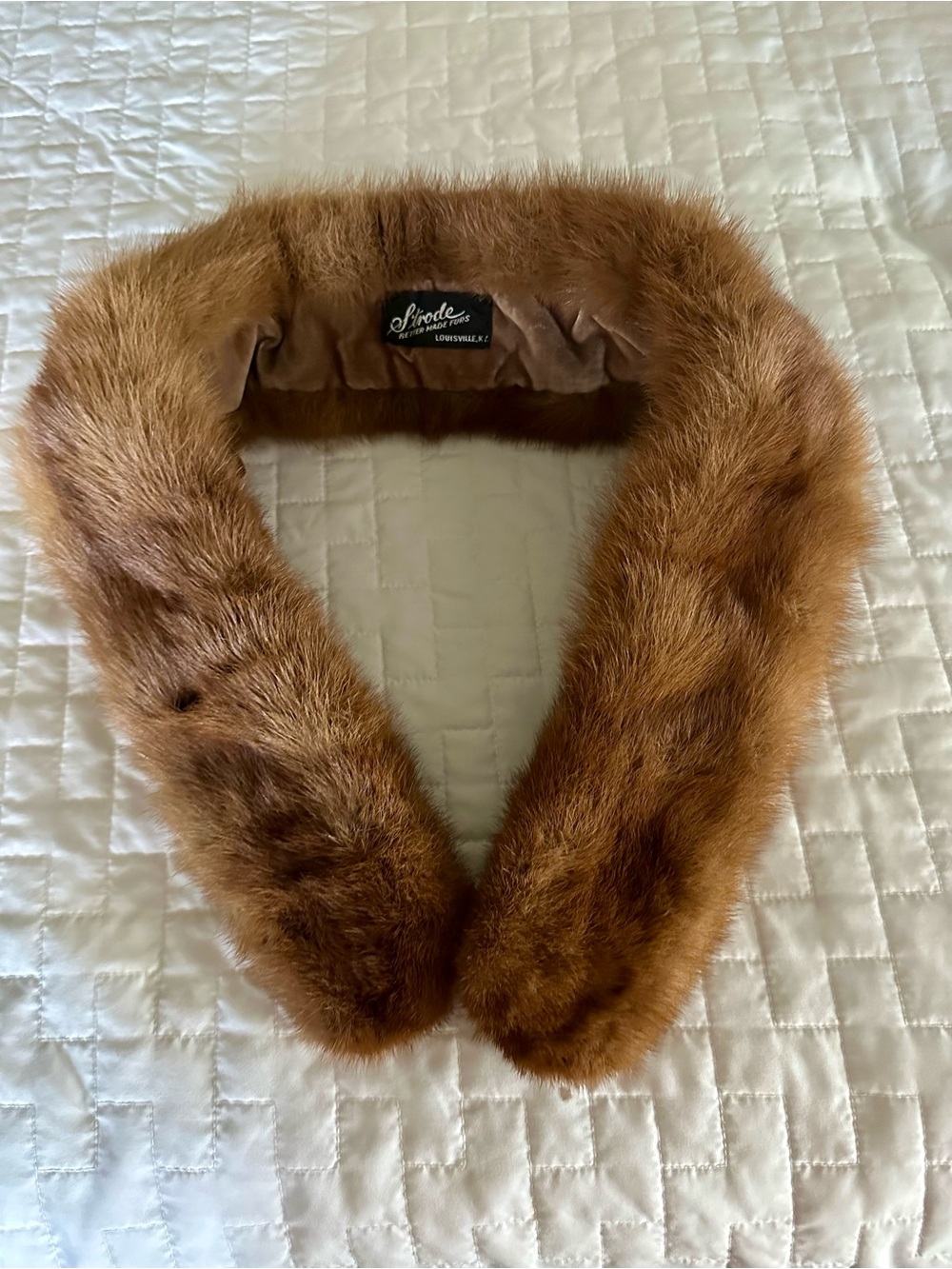 Vintage 38" Honey Blonde Mink Fur Detachable Collar Strode Furs Louisville 5" W